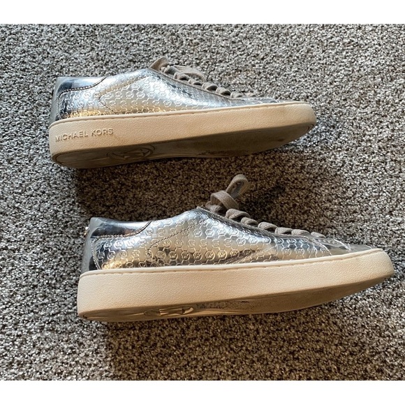 MICHAEL KORS Size 7 Silver Mirror Logo Print Lace Up Fashion Sneakers R $99 - Picture 6 of 14